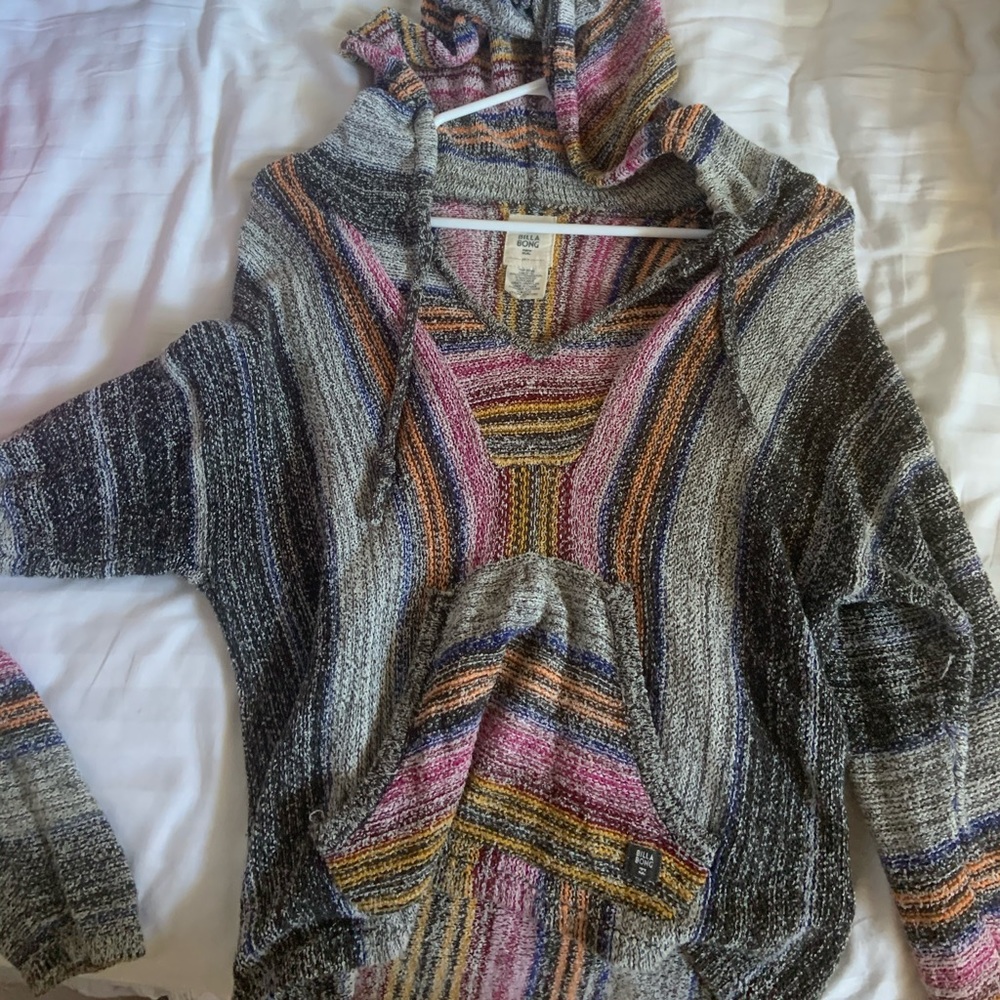 Billabong sweater